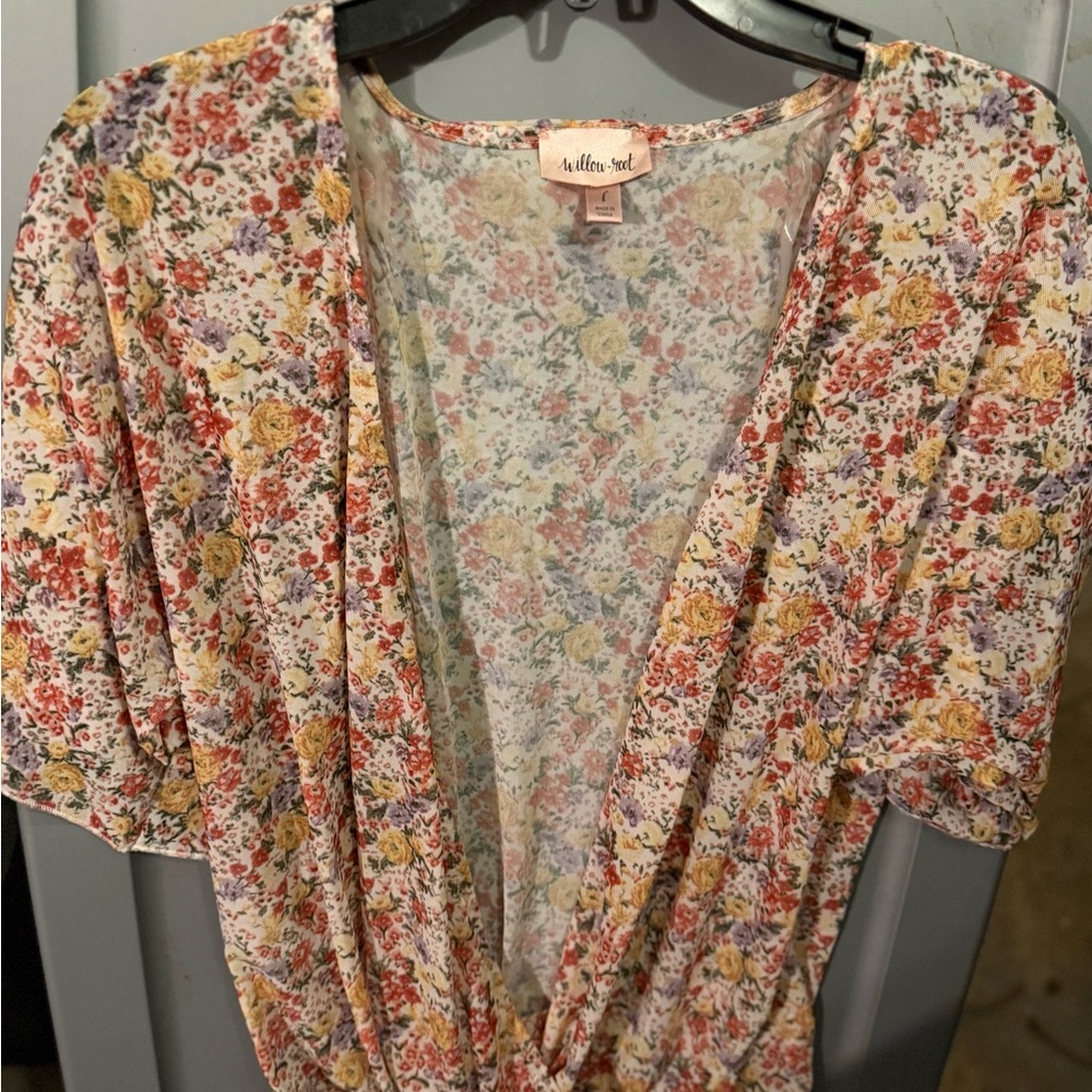 Willow +root Floral V-Neck Short Sleeve Blouse in White and Yellow